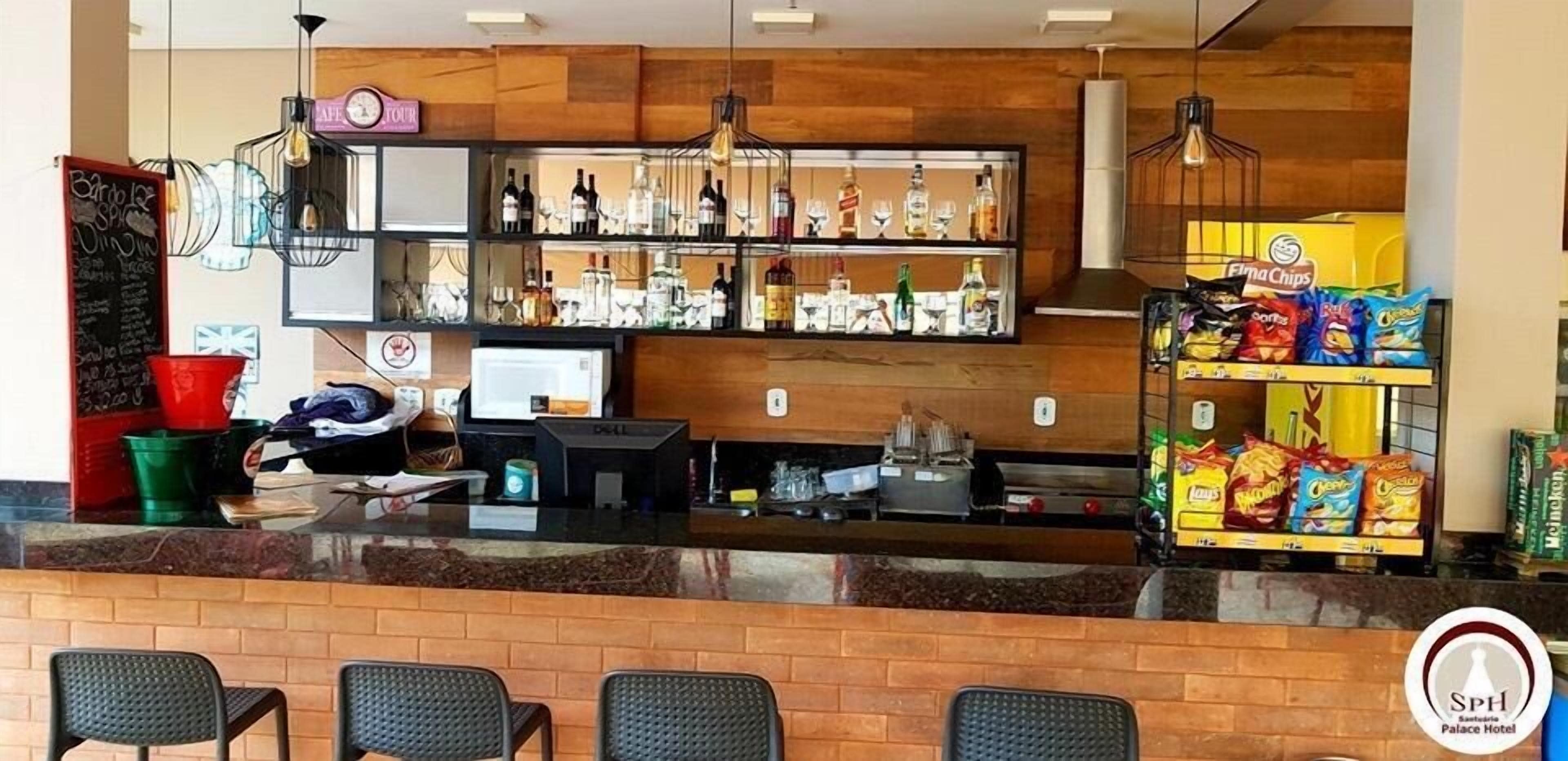 Bar (in der Unterkunft)