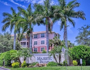 Rumah (Sabal Pointe at Majestic Palms 1004) | Eksterior