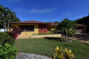 House (Sanibel Serenity) | Exterior