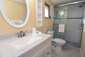 House (Sanibel Serenity) | Bathroom