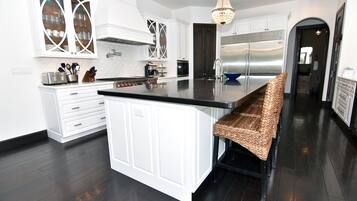 Rumah (Villa Dolce Vita) | Dapur pribadi