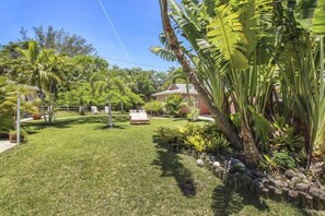 Property grounds - West End Paradise 1 (Sanibel)