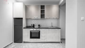 Panama 4 | Private kitchen | Full-size fridge, oven, coffee/tea maker, electric kettle
