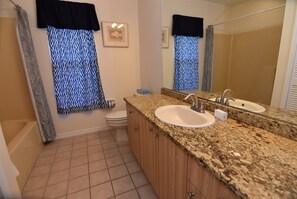 Ferienhaus (Wild Lime Home) | Badezimmer