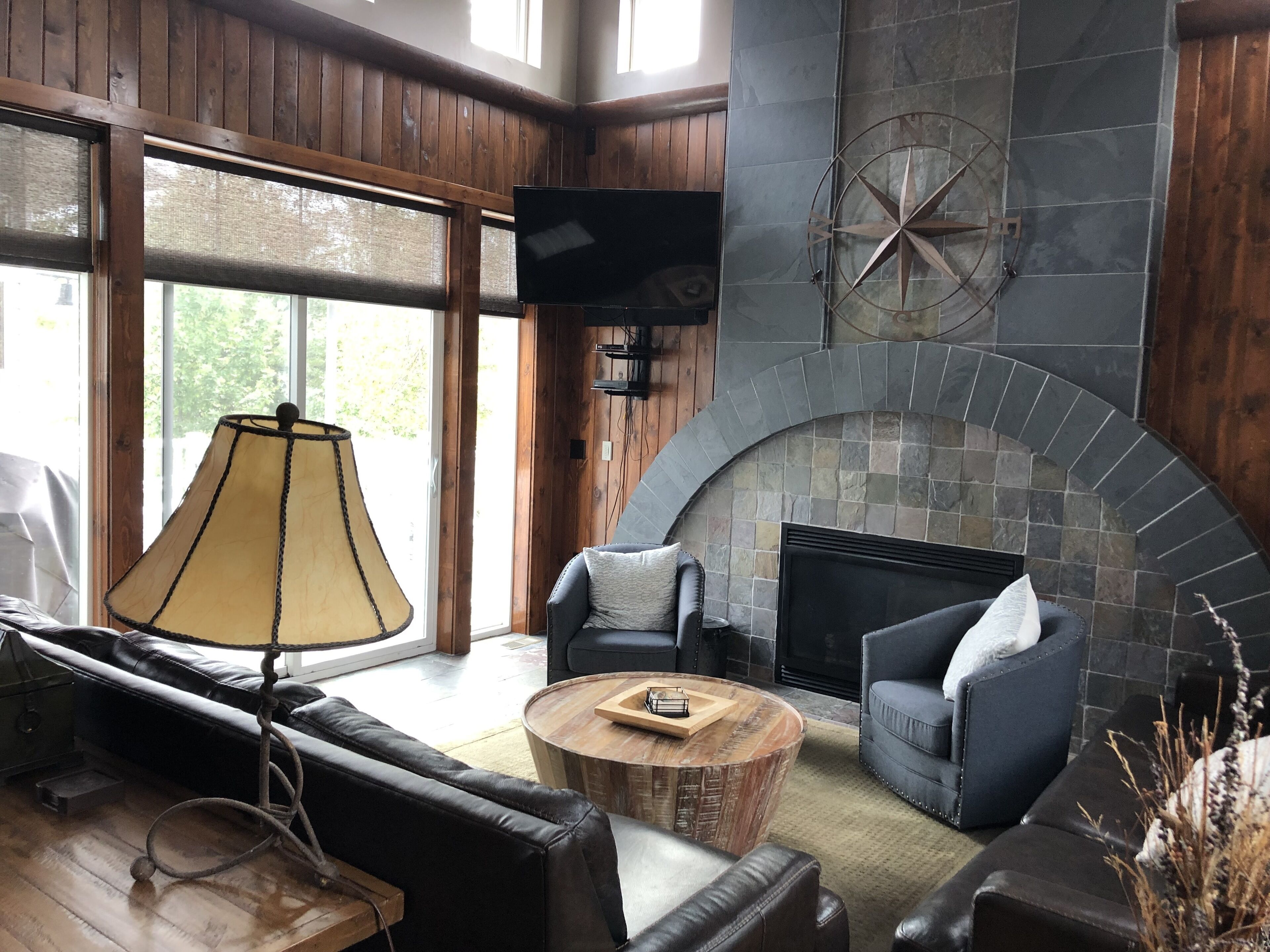 Large Luxury Vacation Home for Family Reunions on Lake Shore in Door County, WI 