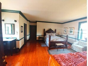 1 slaapkamer, een strijkplank/strijkijzer, gratis wifi, beddengoed