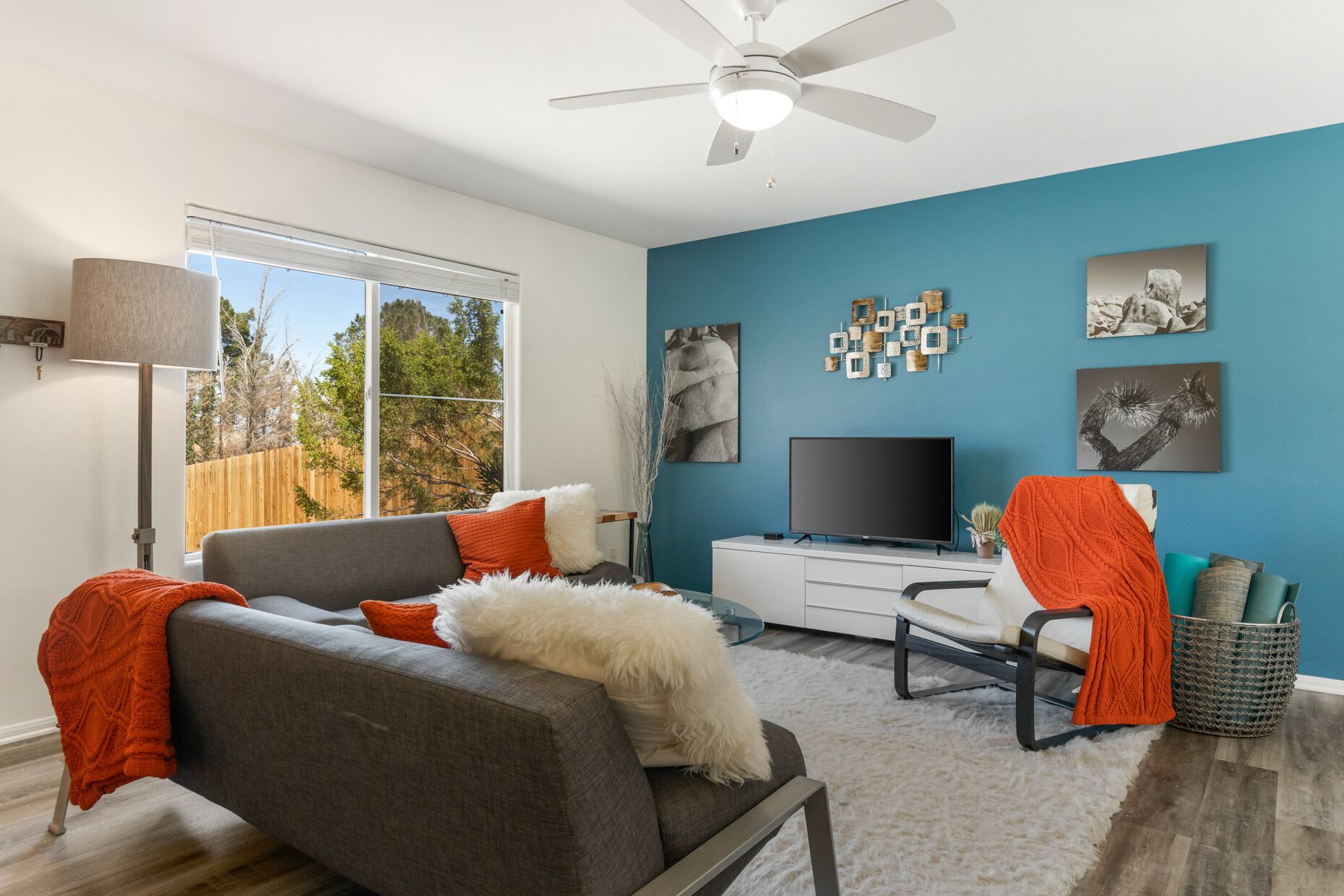 🌵 Serenity Sands - Large Fenced House with Hot Tub, BBQ and Fire Pit! 🌵