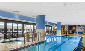 Sisäuima-allas, ulkouima-allas