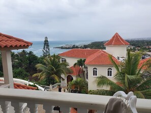 Property grounds - 7 bdr Villa with scenic view of nature (Puerto Plata)