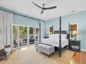 5 bedrooms, desk, iron/ironing board, free WiFi