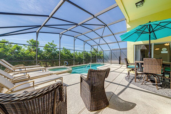 Outdoor pool, a heated pool