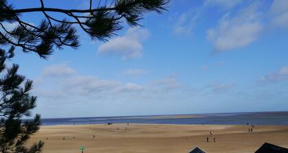 Flint Cottage - a charming home and dog friendly!