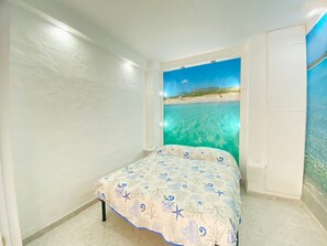 Studio | Iron/ironing board, free wired internet, bed sheets - Monolocale in Centro 3 (San Teodoro)