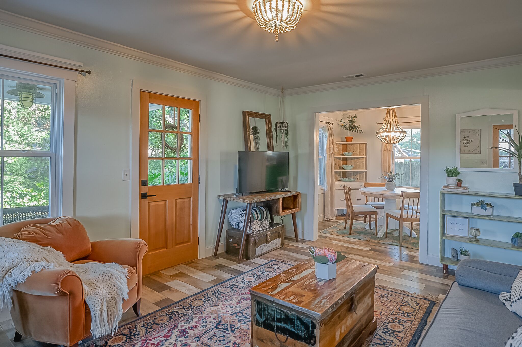 Urban Nest Cottage - Book Now!