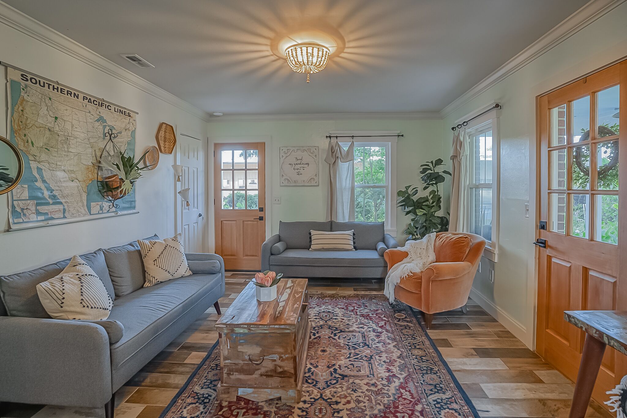 Urban Nest Cottage - Book Now!