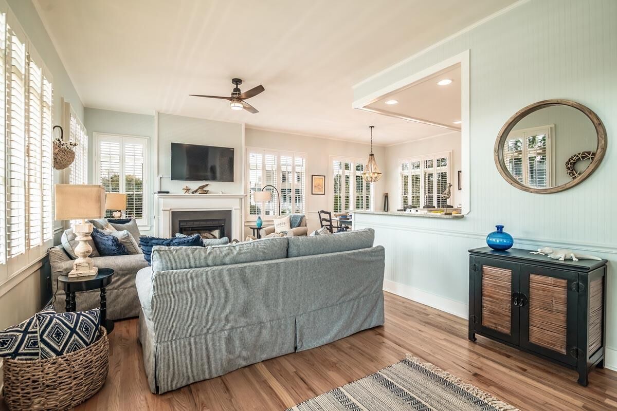 3 Bedroom House in Litchfield By The Sea - Compass Point