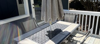PRIVATE LAKESIDE BLISS-2 BR APARTMENT-STUNNING LAKE WYLIE VIEW FROM PRIVATE DECK