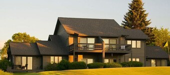 Winter adventures and remote work hideaway