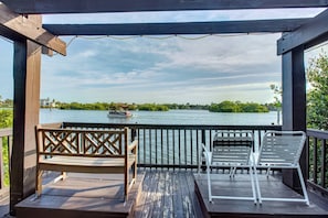 Condo (Excelsior Beach to Bay-Bayside) | Exterior