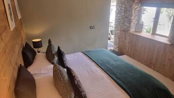 Superior Double Room, Ensuite (Courtyard room) | Lobby