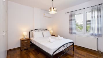 Family Apartment, 2 Bedrooms, Non Smoking, City View | 2 bedrooms, desk, laptop workspace, iron/ironing board