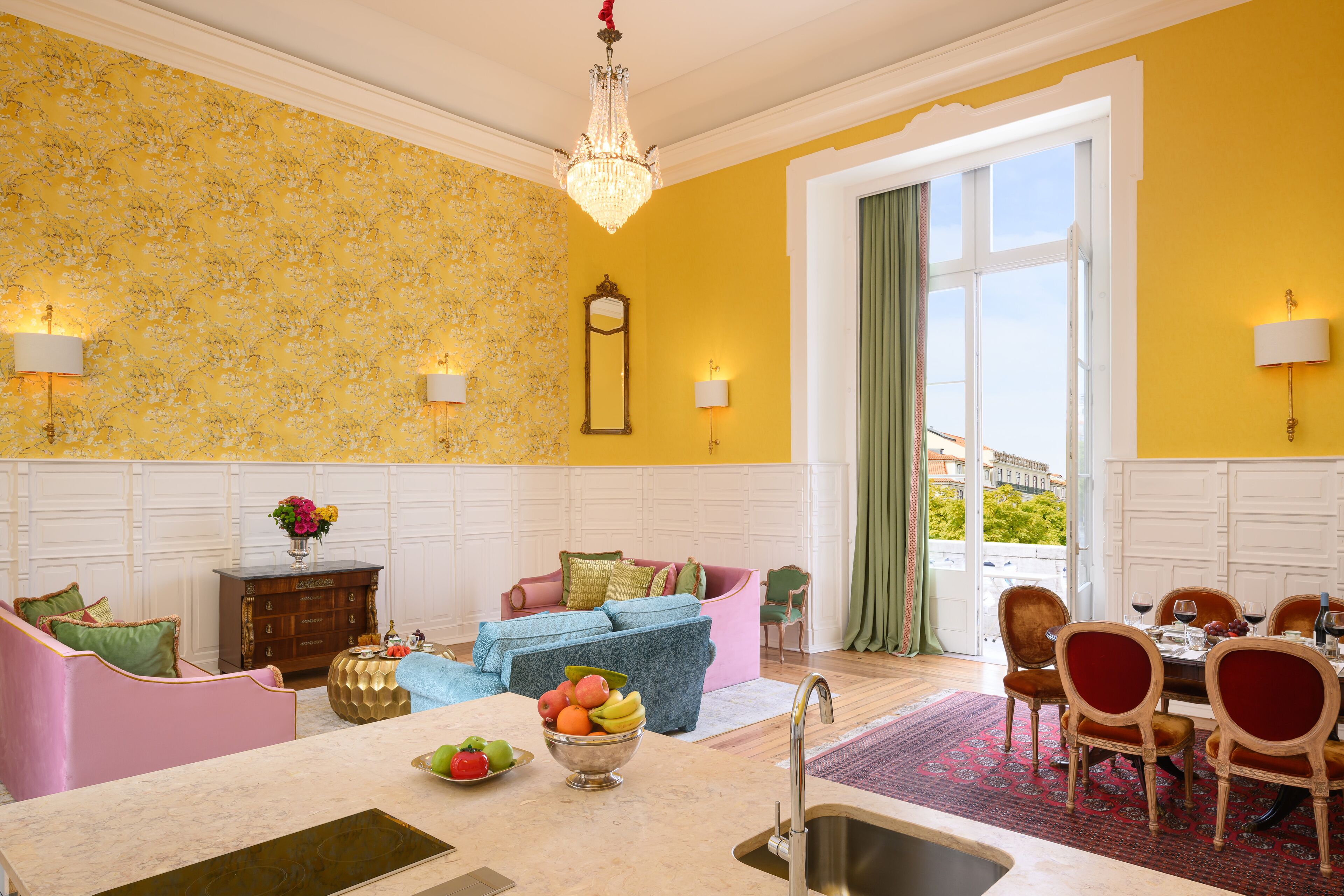 Presidential Apartment, 1 Bedroom | Private kitchen | Fridge, microwave, oven, stovetop