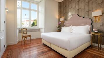 Presidential Apartment, 1 Bedroom | 1 bilik tidur, peti besi dalam bilik, langsir/tirai gelap terus