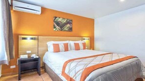 2 bedrooms, iron/ironing board, travel cot, free WiFi