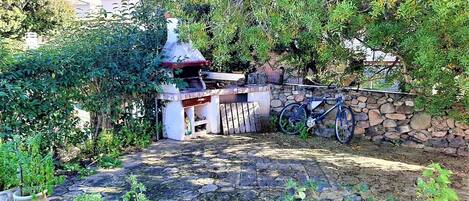 Grill-/Picknickplatz