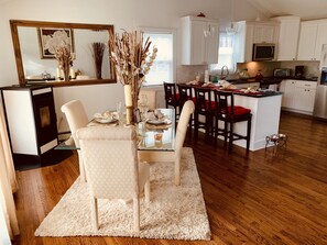 Dining - A Peaceful Mystical Stay!!! (Mystic)