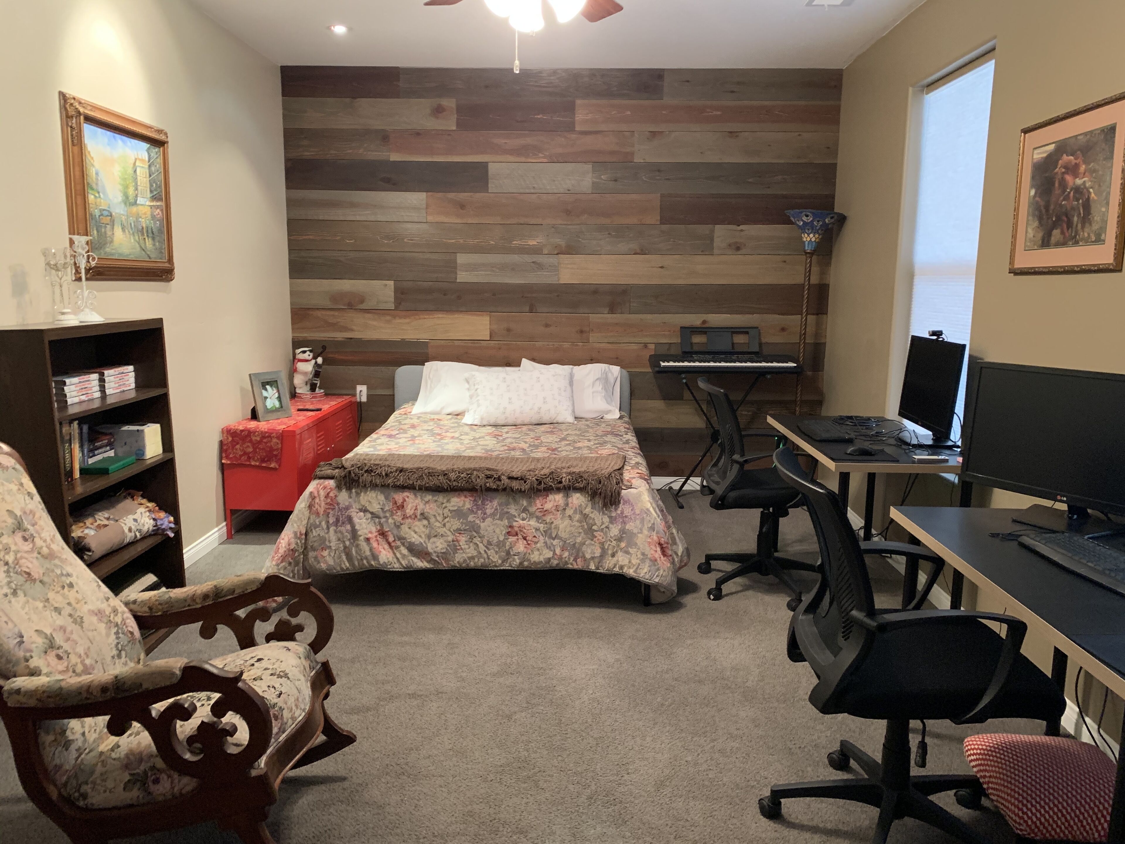 The Hideaway Retreat - Luxurious Cabin. Fun!