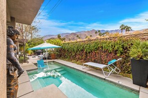 Unclassified image, 3 of 50, button - 'Joplin House' Poolside Paradise, Amazing Views (Palm Springs)