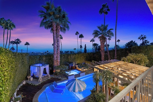 Joplin House - Poolside Paradise w/ Amazing Views!