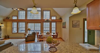 Pet-Friendly Pocono Chalet: Master Suite, BBQ, Hot Tub, 2 Decks and Pool Table!