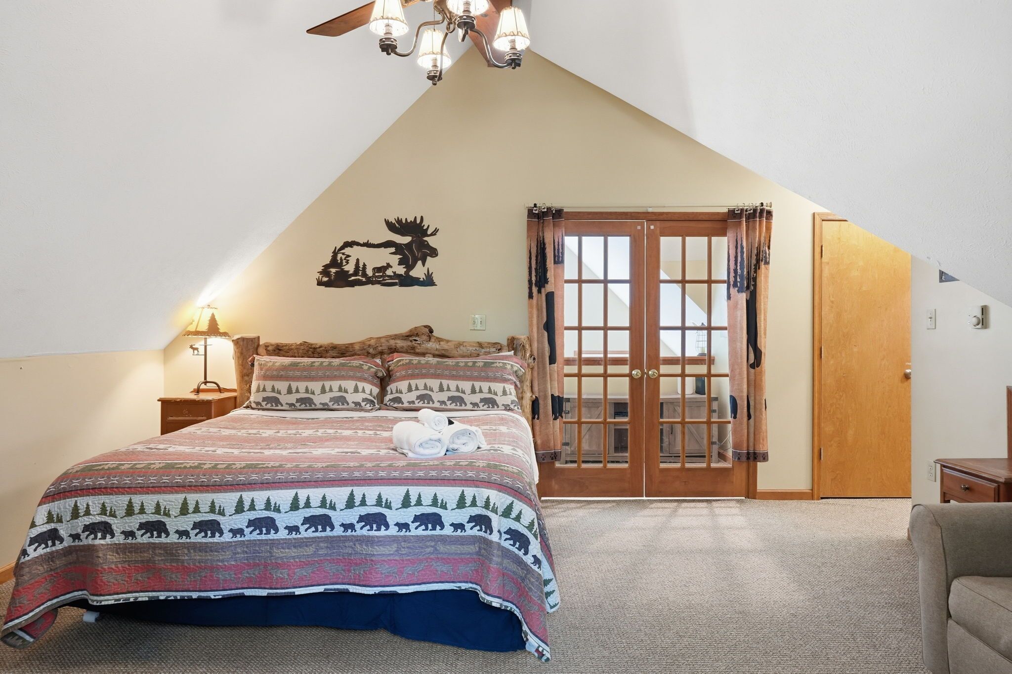 3 bedrooms, iron/ironing board, free WiFi, bed sheets