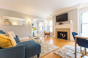 TV connectée, cheminée