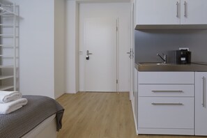 1 dormitorio, tabla de planchar con plancha, wifi gratis y ropa de cama