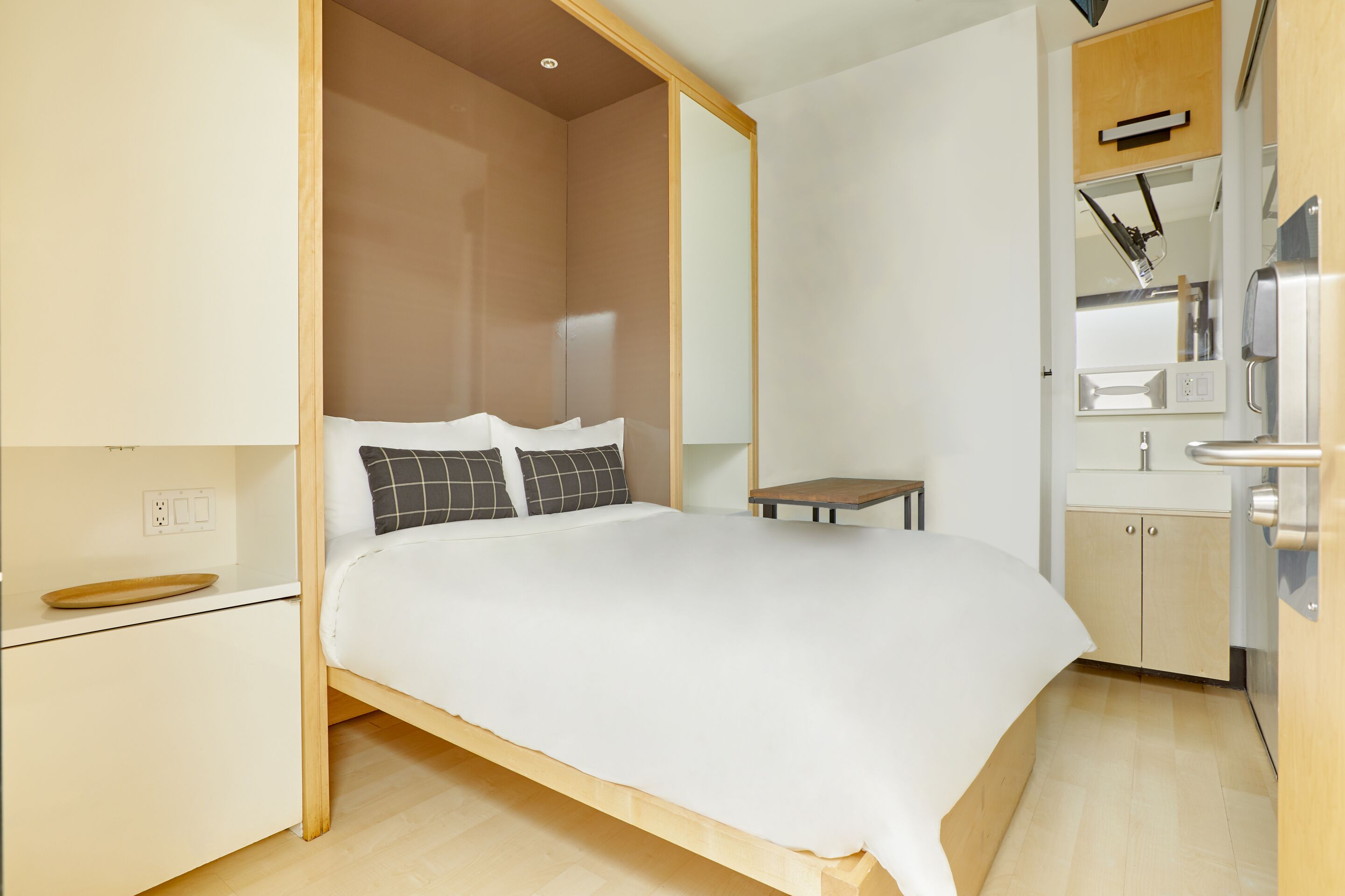 Sonder The Beverley | Basic Full Room