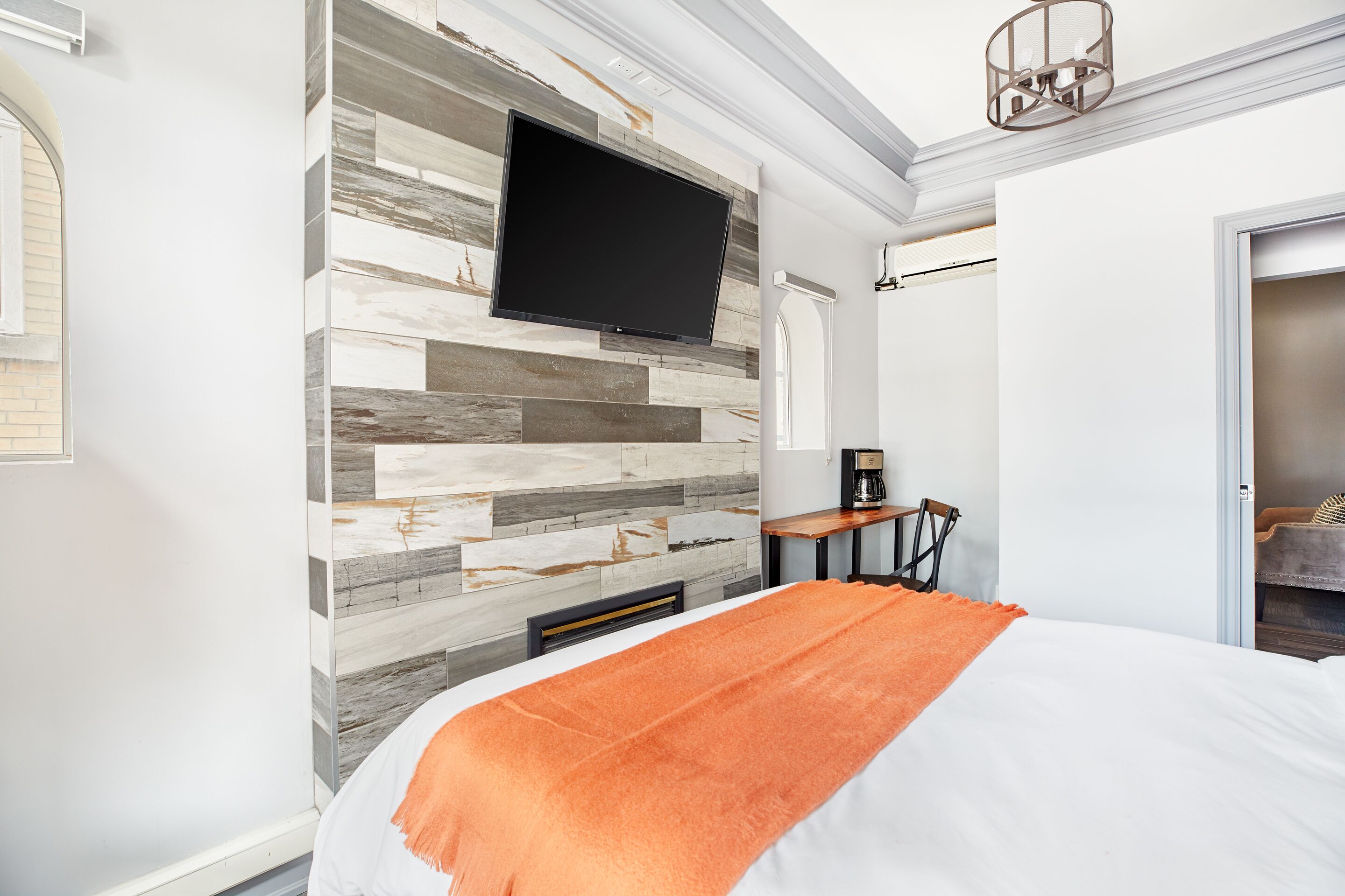 Sonder The Wellesley | Superior Queen Room