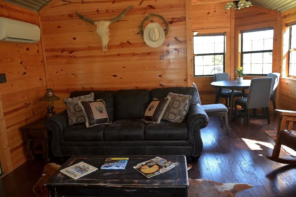 CREEK BEND CABINS ARE IN MENA, AR,  MANY TRAILS ACCESSIBLE FROM THE PROPERTY!!