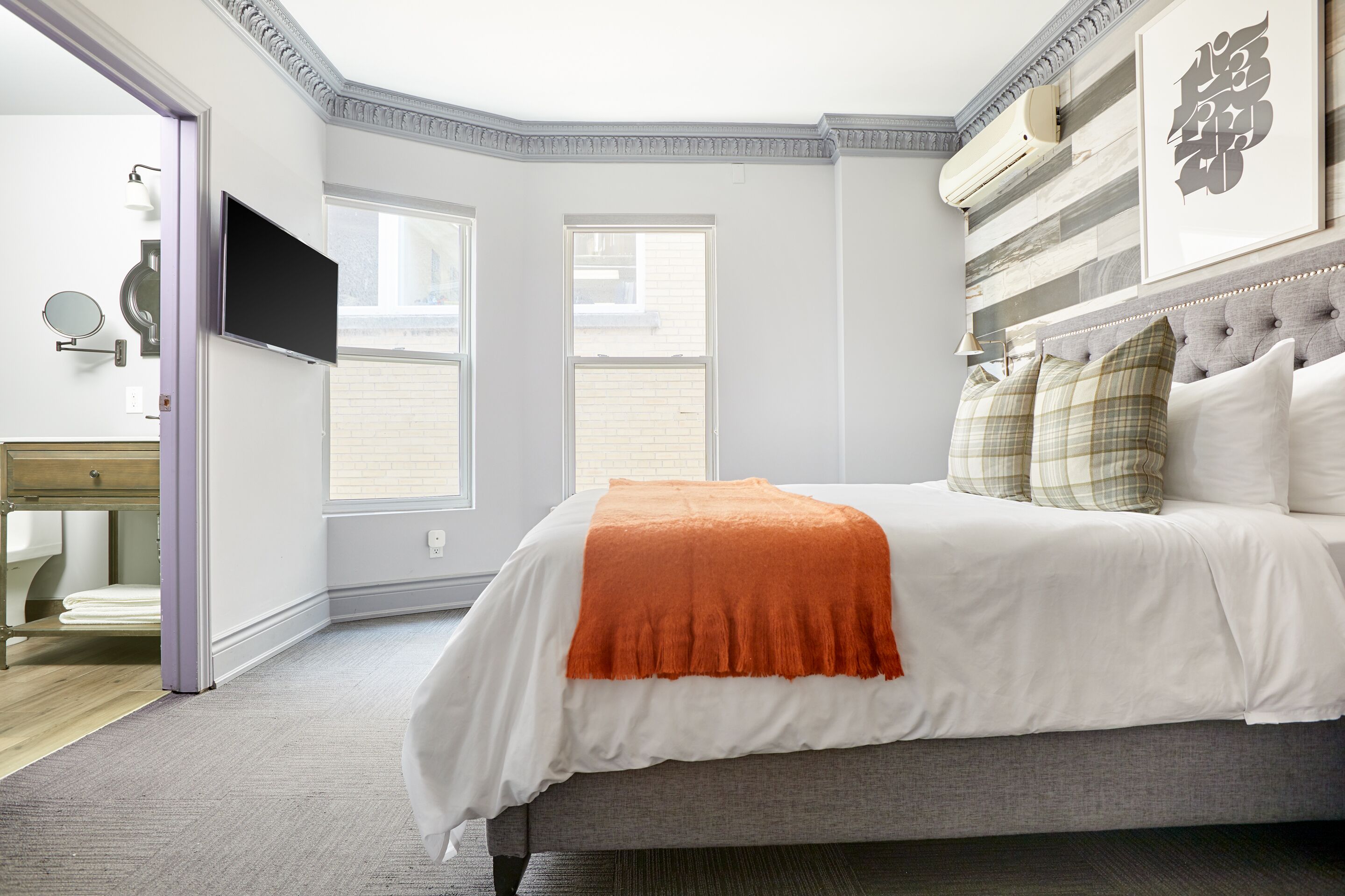 Sonder The Wellesley | Queen Room