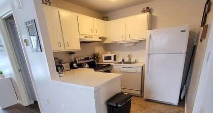 2 Bdrm Condo walking distance to Weirs Beach and much more!!