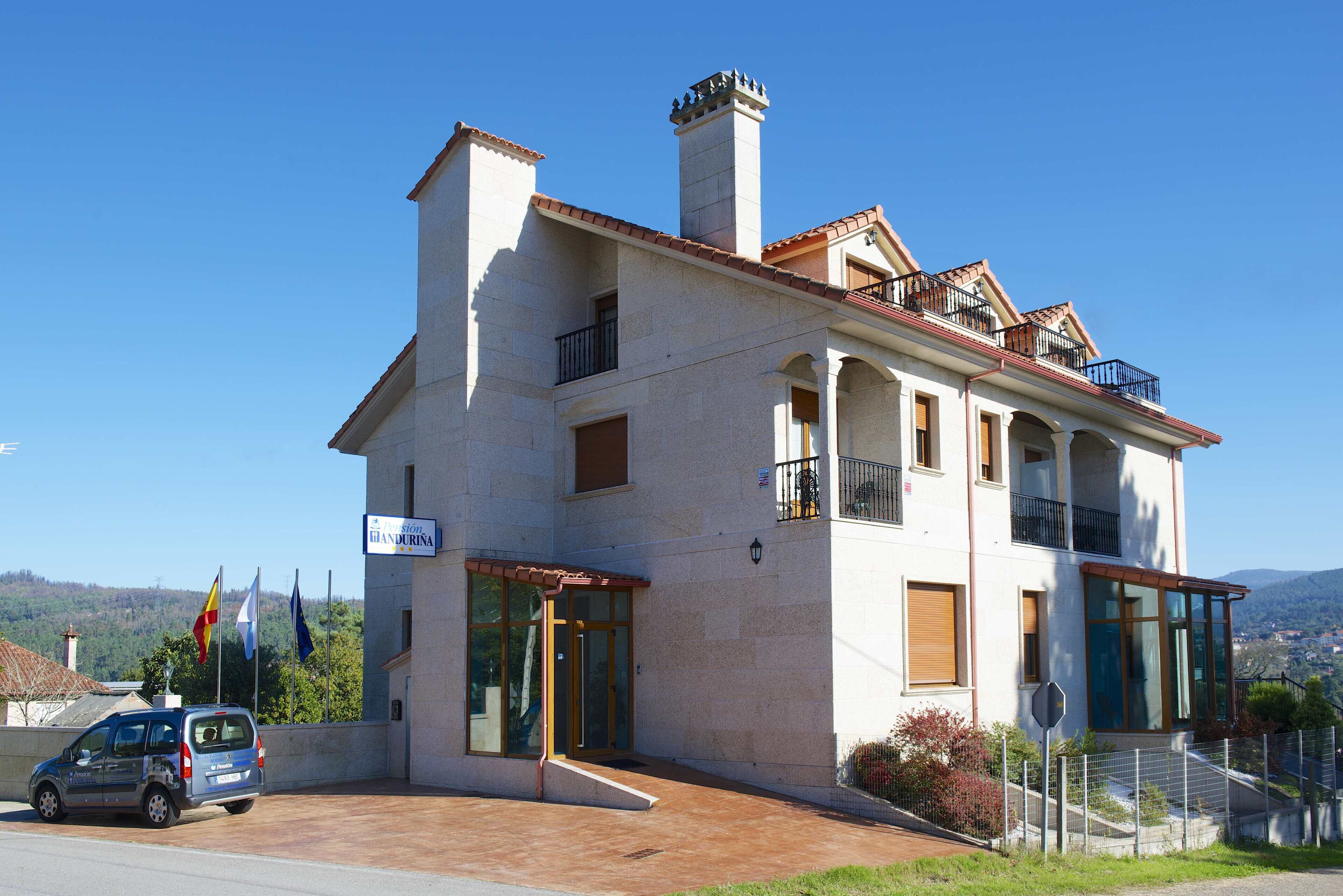 VILLA ANDURIÑA, exclusive house with heated pool