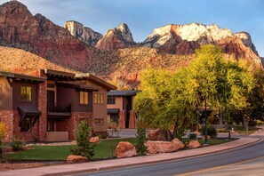 Exterior - LaFave-Luxury Villa at Zion: Kolob Arch (Springdale)