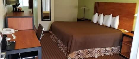 1 bedroom, in-room safe, desk, iron/ironing board