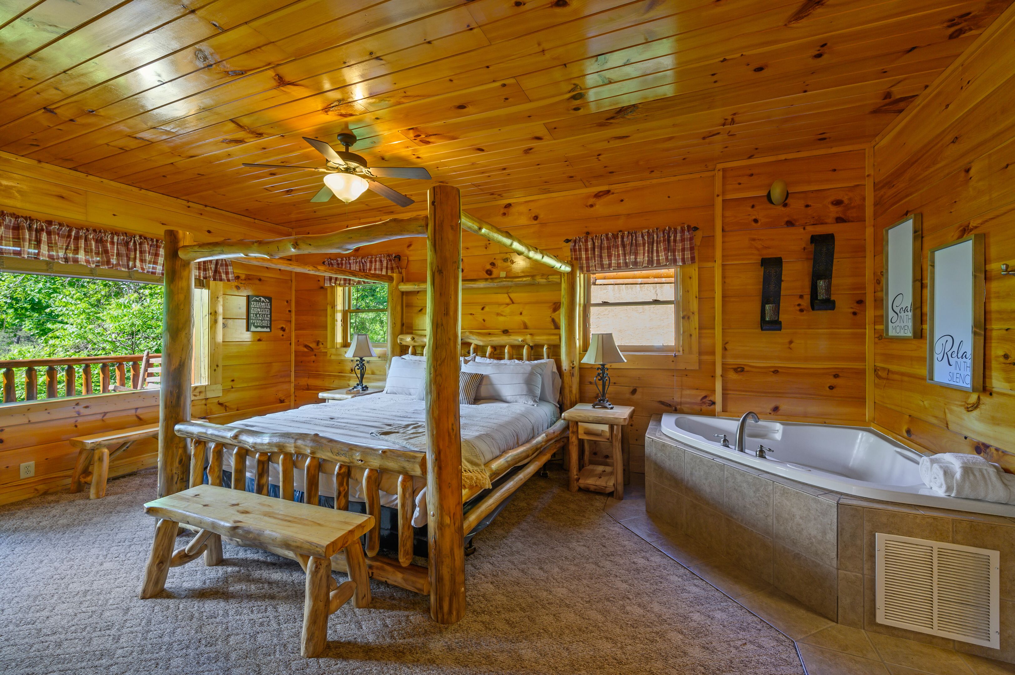 Spacious Family Cabin in a Resort Setting! 2 Decks~3 Beds~Pool Table