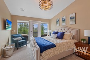 2 室のベッドルーム、デスク、アイロン / アイロン台、WiFi