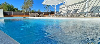 Vrgada - Appartement Avec Piscine Extérieure Chauffée et Clôturée