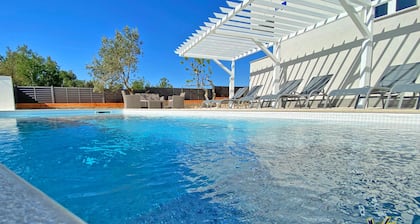 Vrgada - Appartement Avec Piscine Extérieure Chauffée et Clôturée