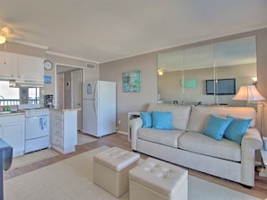 TV - Community Pool, Beautiful Water Views (Tybee Island)